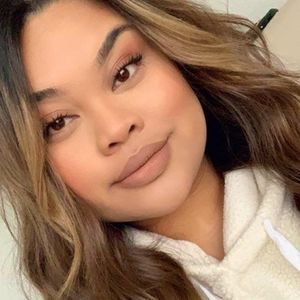 Meet your Posher, Elcie